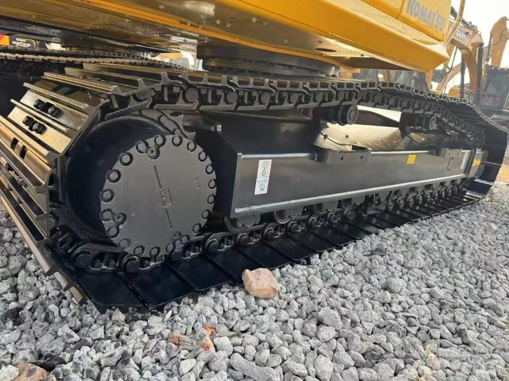 Komatsu 240-8N1 حفارات زحافة