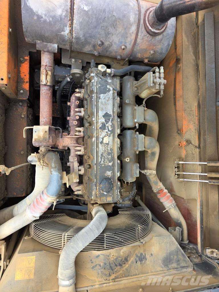 Doosan DX 380 LC حفارات زحافة