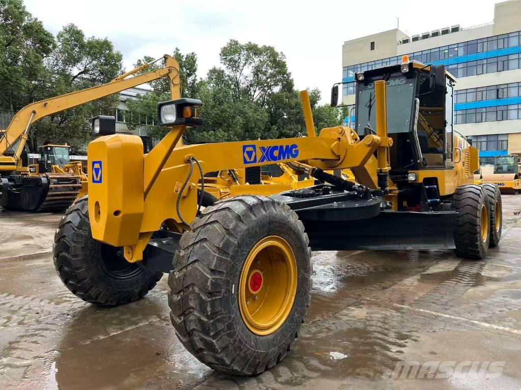 XCMG GR 1803 معدات تمهيد الطرق