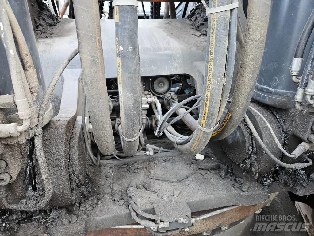Doosan DX 340 LC حفارات زحافة