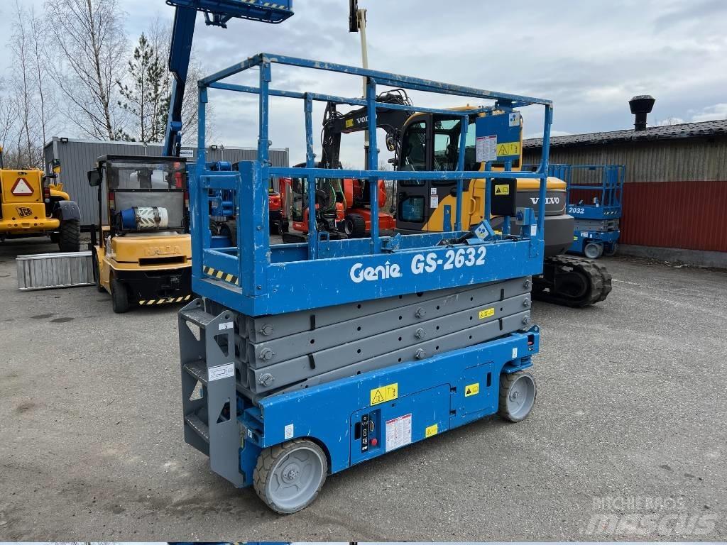 Genie GS 2632 رافعات مقصية الشكل