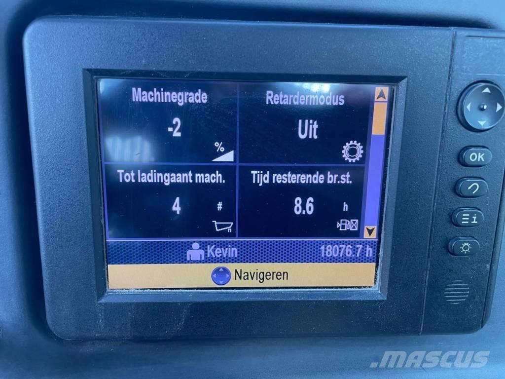 CAT 740B ساحبات مفصلية