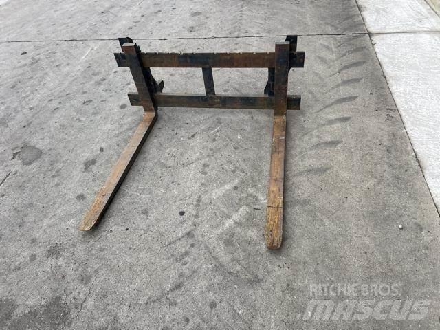 Pitbull x24-45crt لوادر متعددة الأغراض