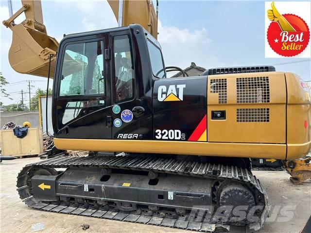 CAT 320 D حفارات زحافة