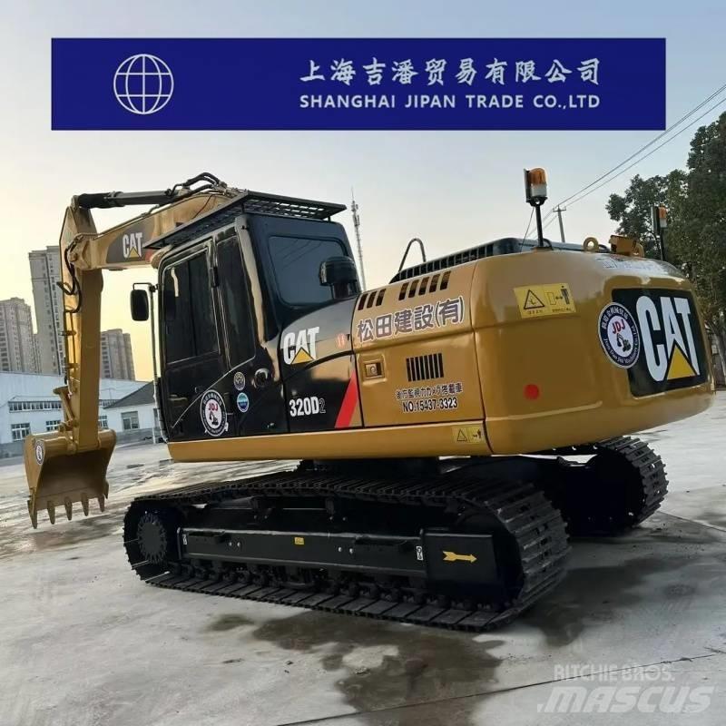 CAT 320 D حفارات زحافة