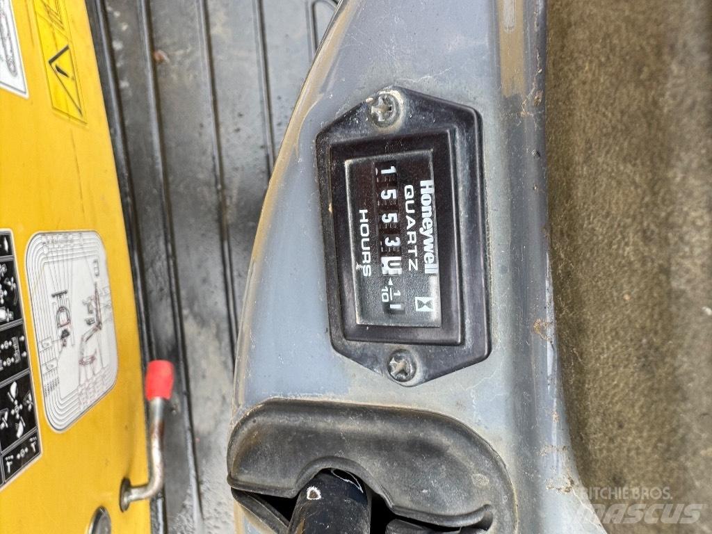 Yanmar SV08 (1C171) حفارات صغيرة أقل من 7 طن (حفارات صغيرة)