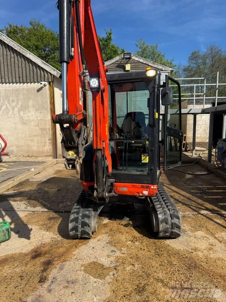 Kubota U 27-4 حفارات صغيرة أقل من 7 طن (حفارات صغيرة)