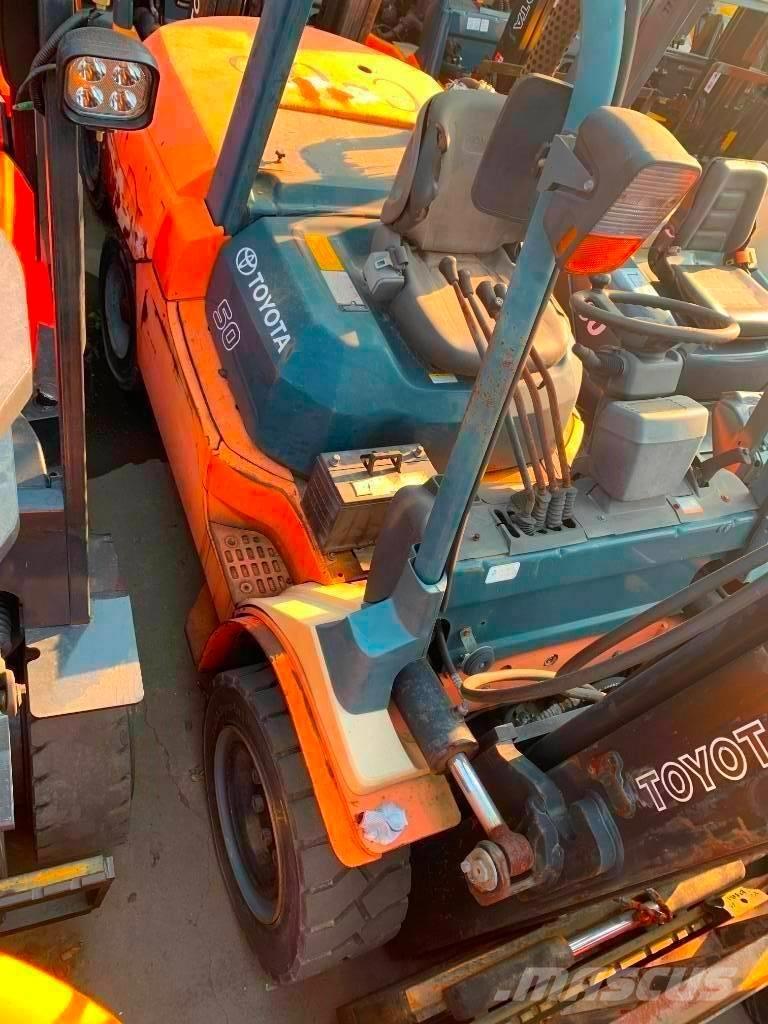 Toyota 7 FDA 50 شاحنات الديزل