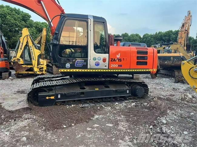 Hitachi ZX 200 حفارات زحافة