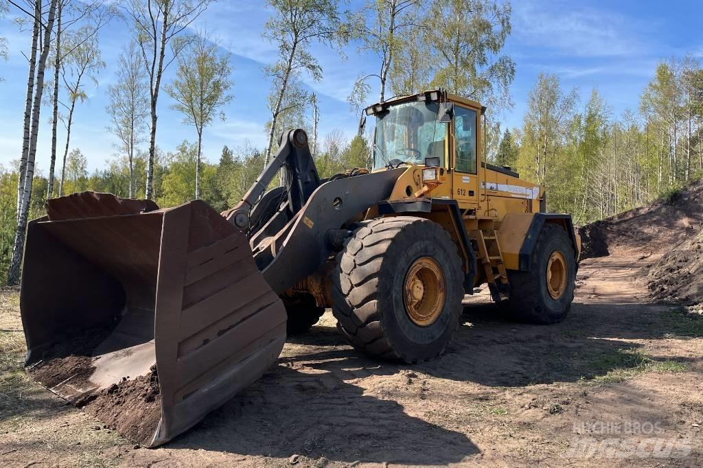 Volvo L 220 D لوادر بعجل