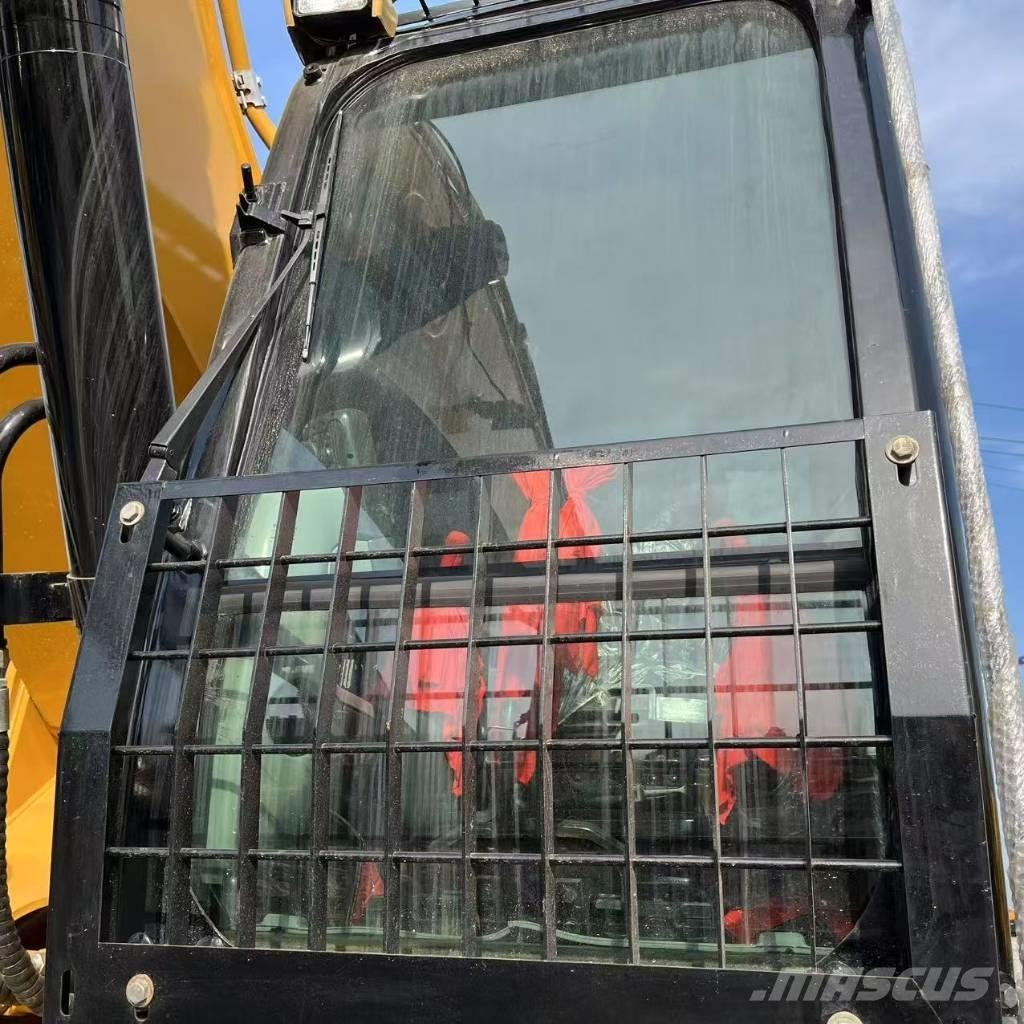 CAT 336 D حفارات زحافة