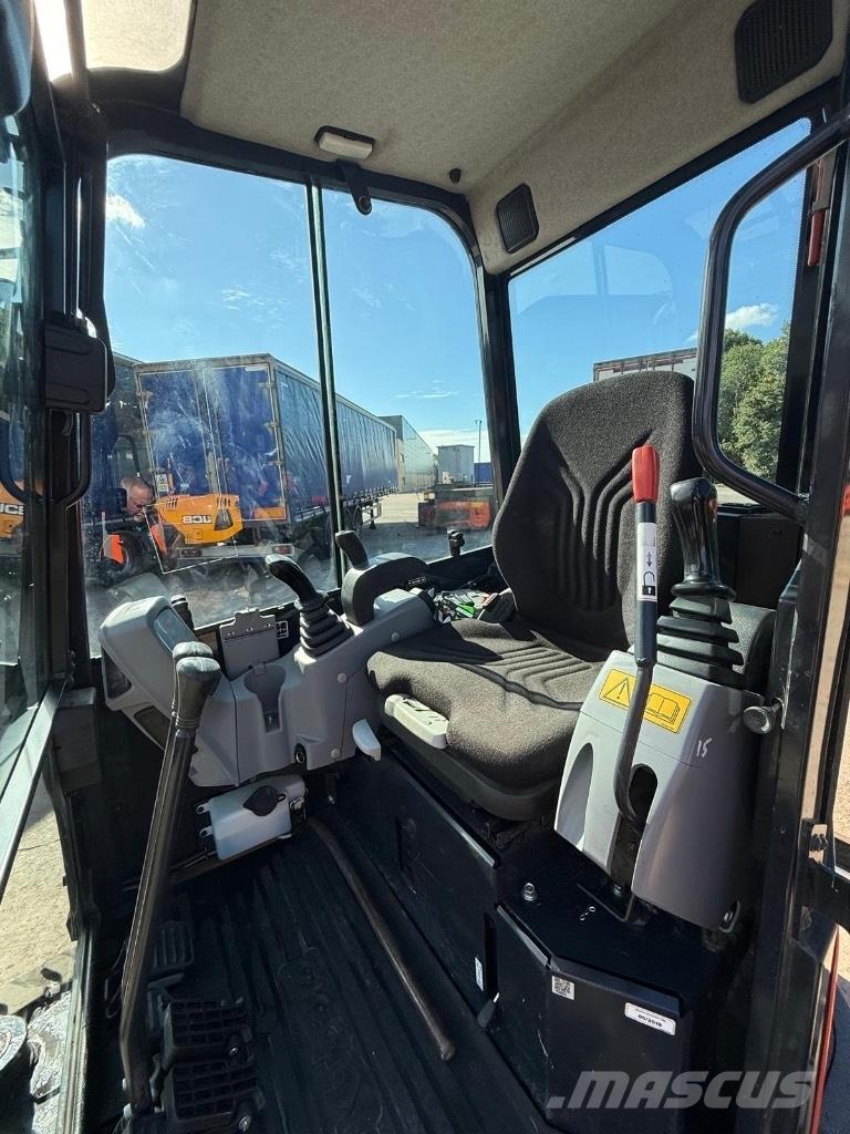 Kubota U 27-4 حفارات صغيرة أقل من 7 طن (حفارات صغيرة)