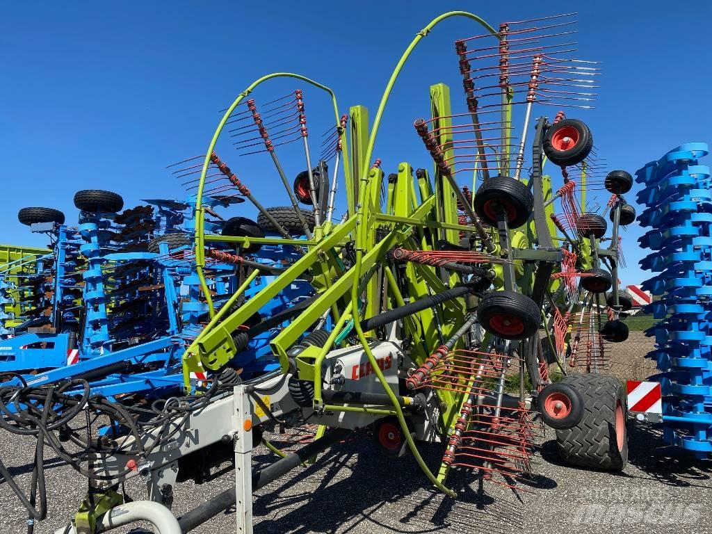 CLAAS Liner 4000 مكابس وميبسات التبن