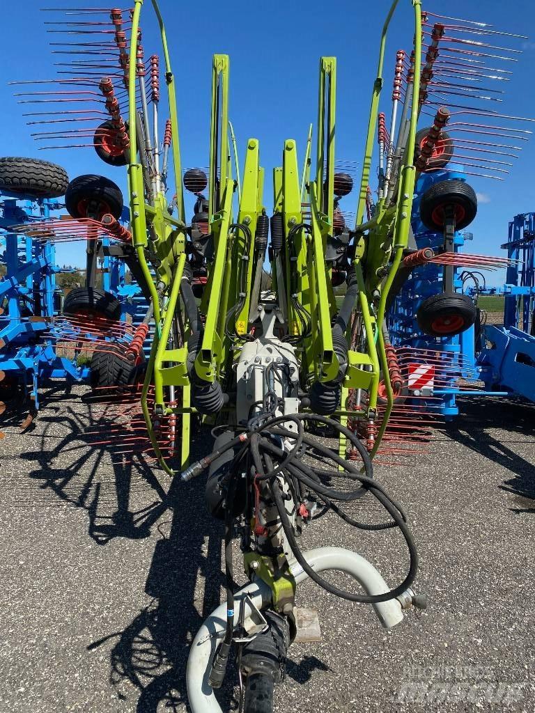 CLAAS Liner 4000 مكابس وميبسات التبن