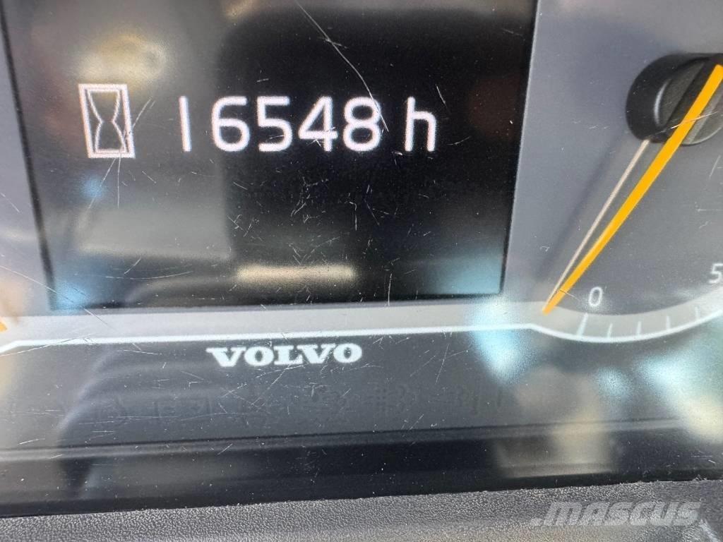 Volvo L 90 H لوادر بعجل