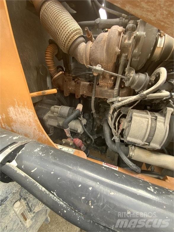 CASE 570 N EP الجرارات