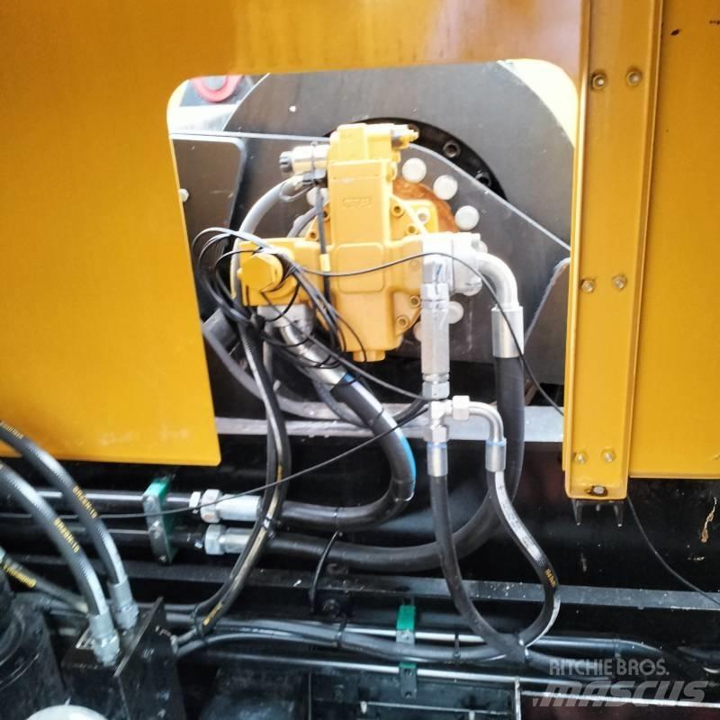 Sany SCC 550 E رافعات مجنزرة