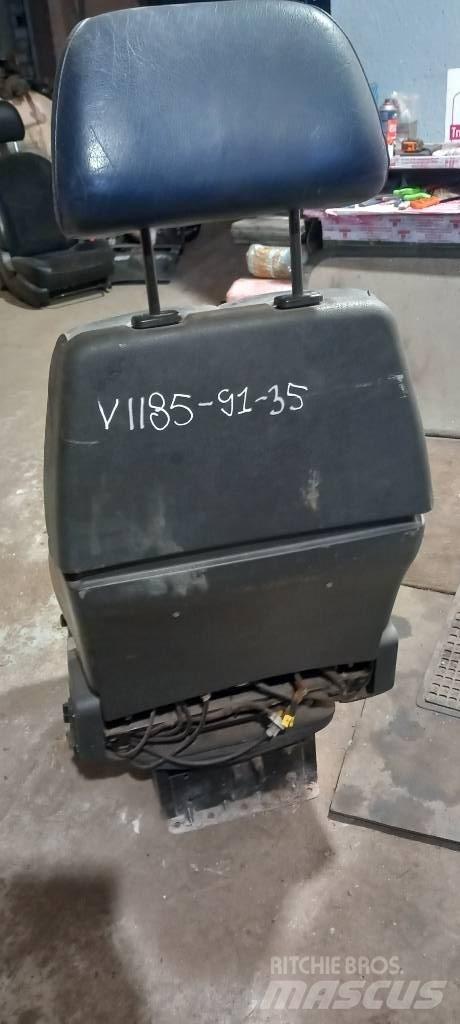Volvo FH 12.    21329584 كابينة والداخلية