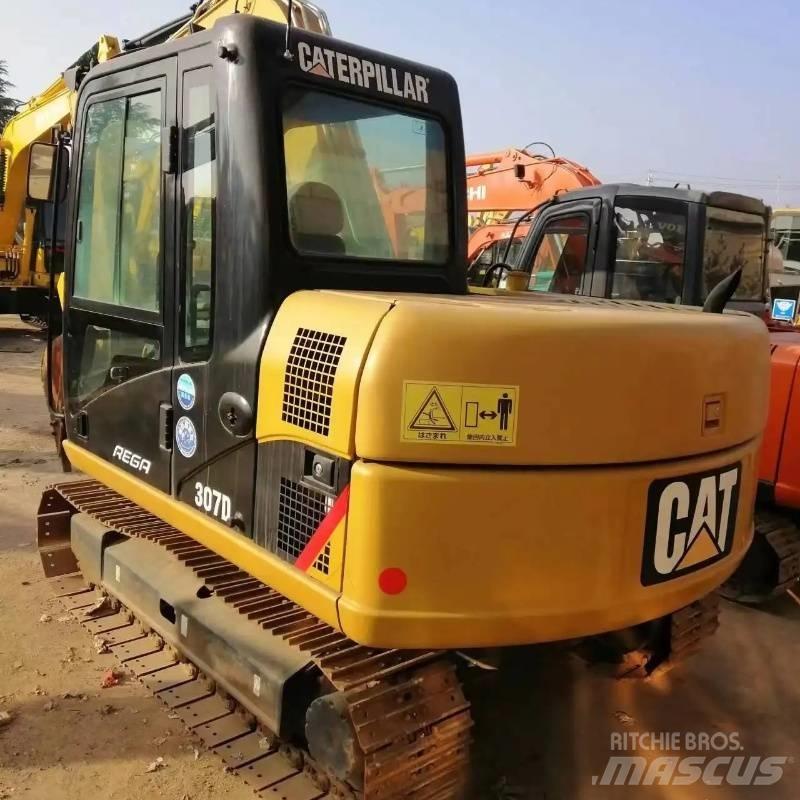 CAT 307 حفارات زحافة
