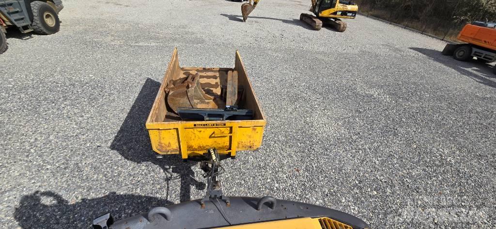 Volvo EW 140 C حفارات بعجل