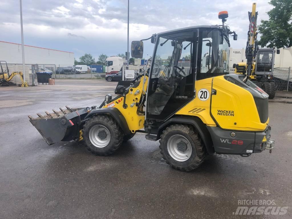 Wacker Neuson WL 28 لوادر بعجل