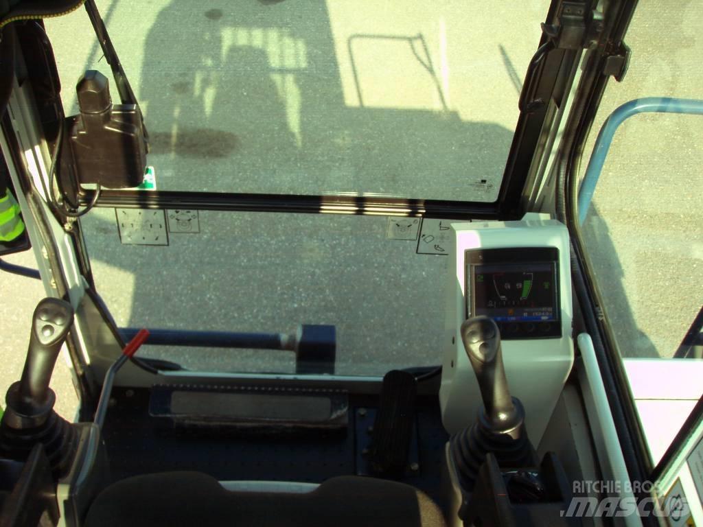 Takeuchi TCR 50 عربات نقل قلابة مجنزرة