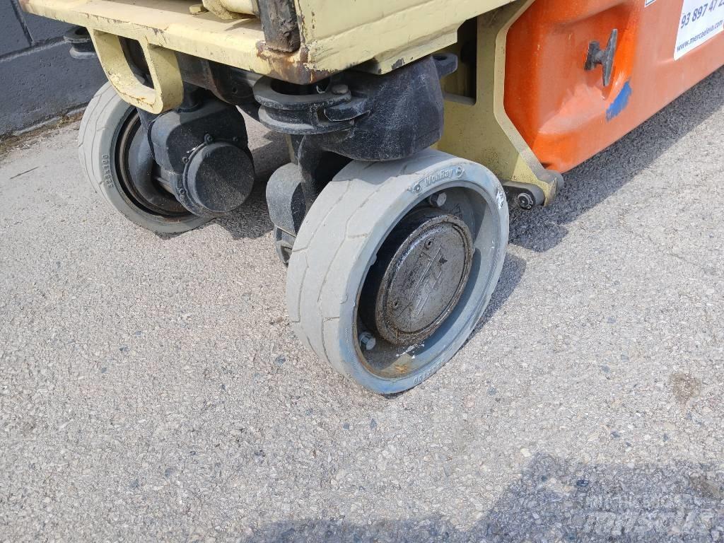 JLG 1930 ES رافعات مقصية الشكل