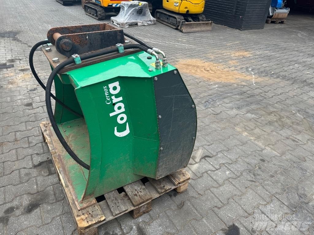 Cobra XS2-90 مكونات أخرى