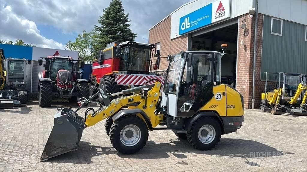 Wacker Neuson WL28 لوادر بعجل