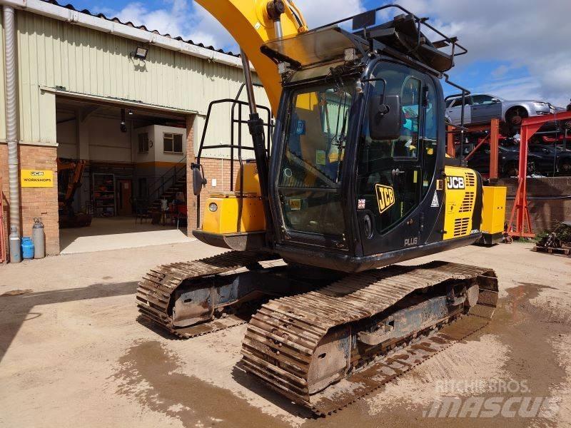 JCB JS130LC Plus+ حفارات زحافة