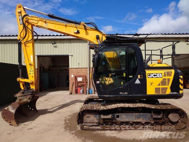 JCB JS130LC Plus+ حفارات زحافة