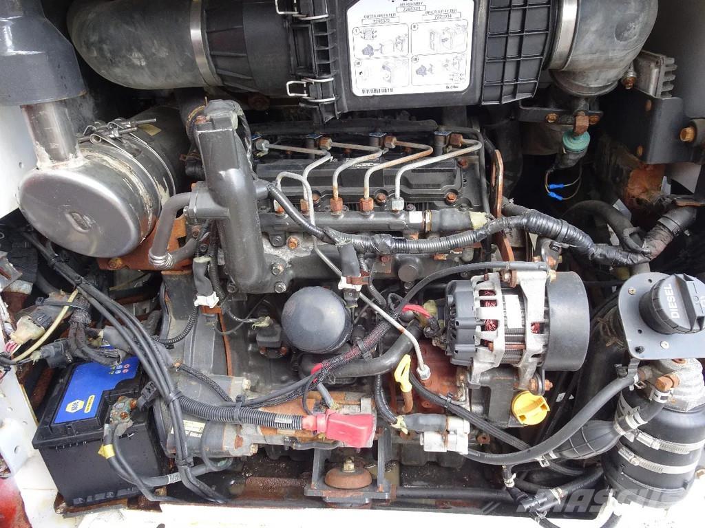 Bobcat S630 لوادر انزلاقية التوجيه