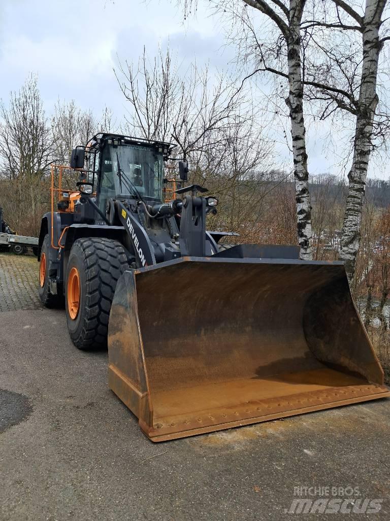 Develon DL 420 CVT-7 لوادر بعجل