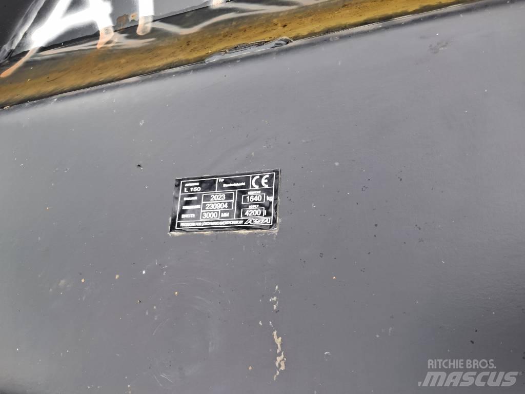 Develon DL 420 CVT-7 لوادر بعجل