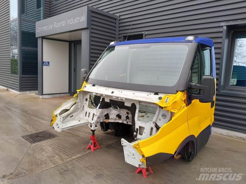 Iveco DAILY كابينة والداخلية