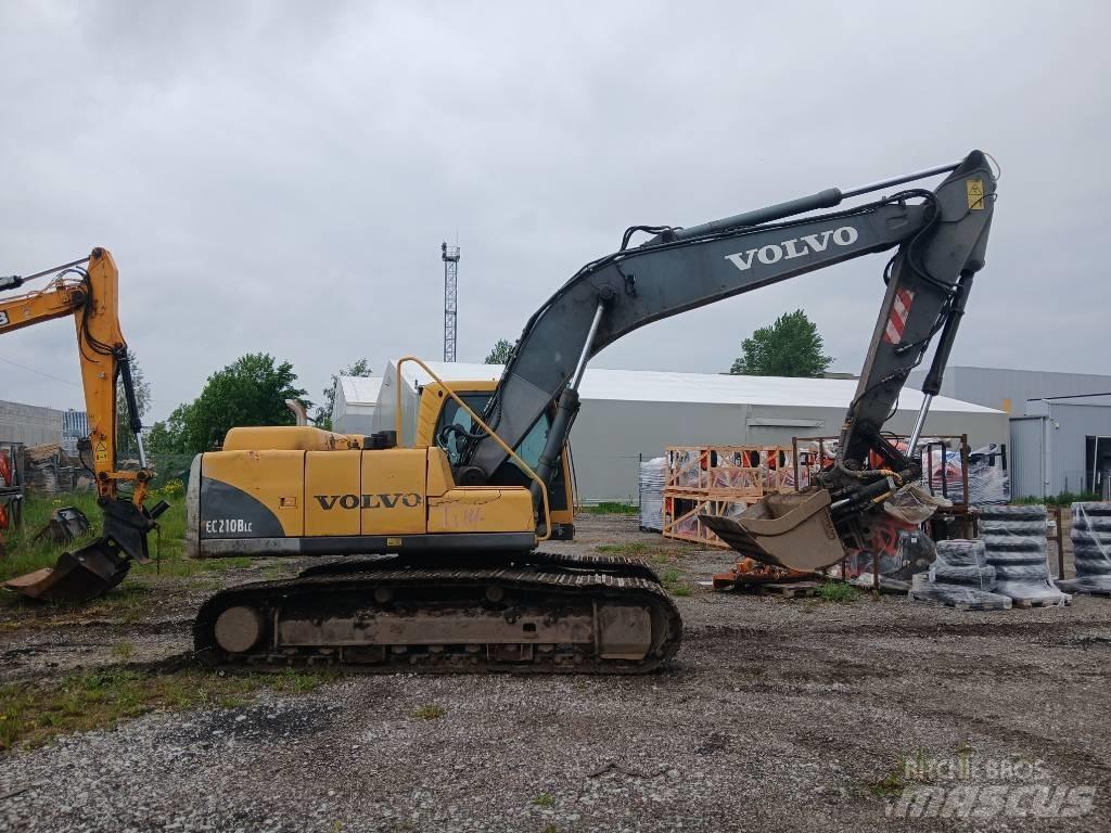 Volvo EC 210 B LC حفارات زحافة