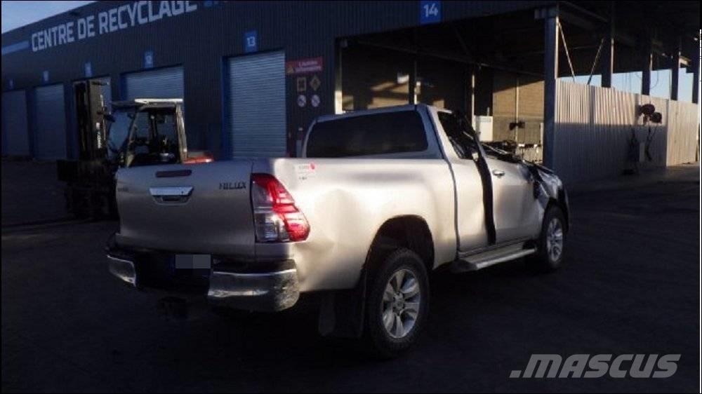 Toyota Hilux 5 أخرى