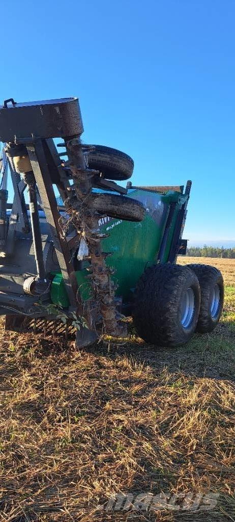 Kivi-Pekka KP 7 FD أَدَاةٌ لِجمع الحجارة