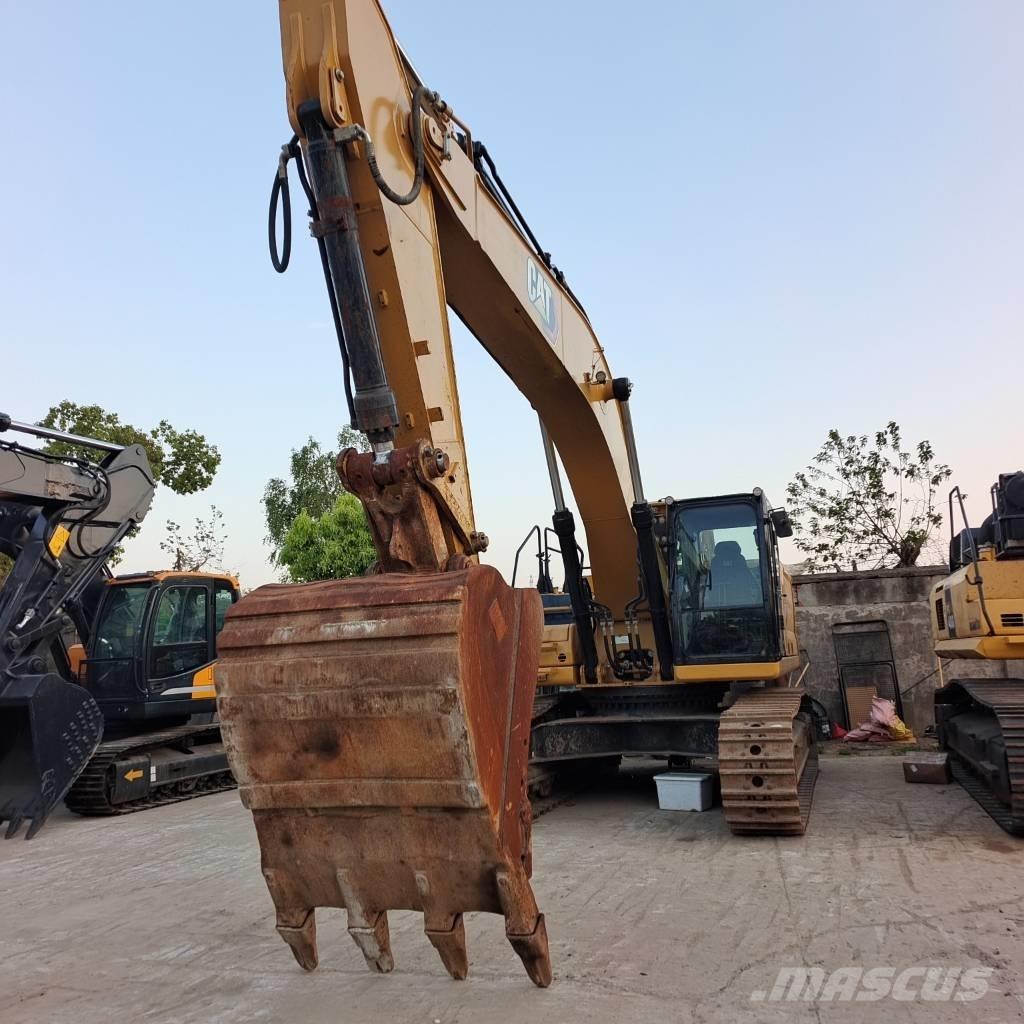CAT 336 G حفارات زحافة