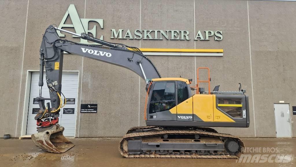 Volvo EC 250 EL حفارات زحافة