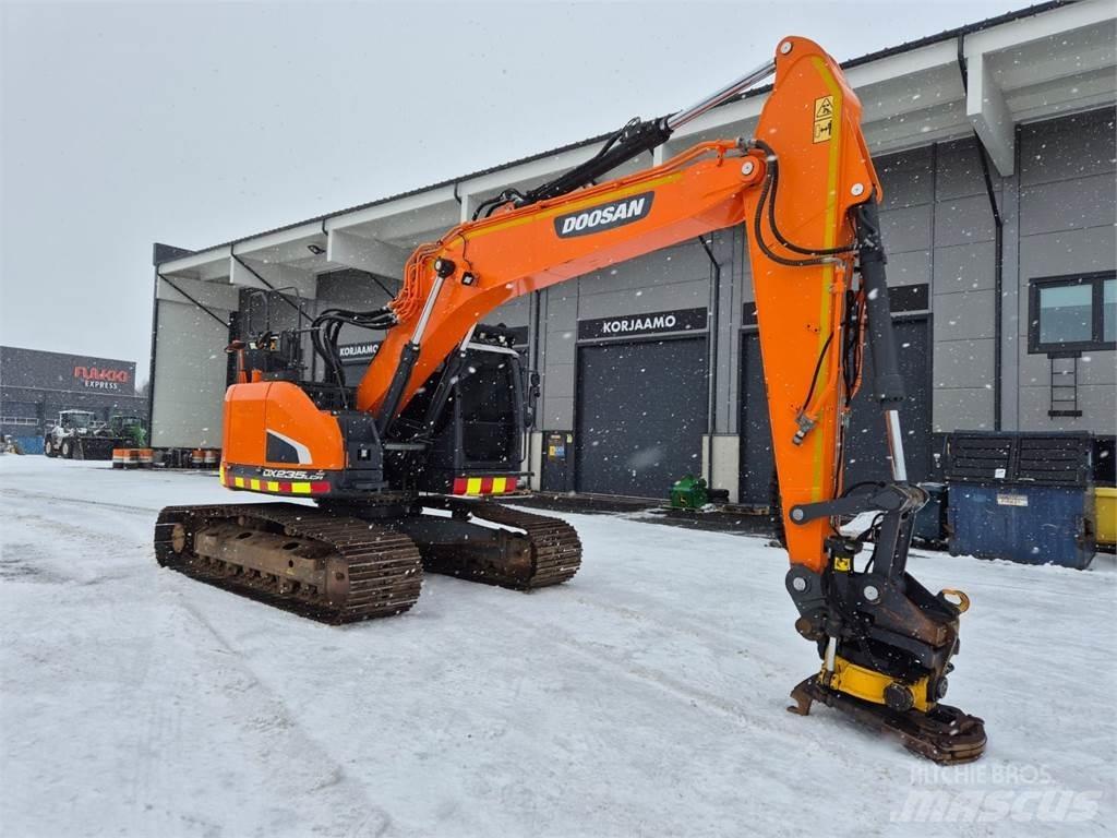 Doosan DX235LCR-5 حفارات زحافة