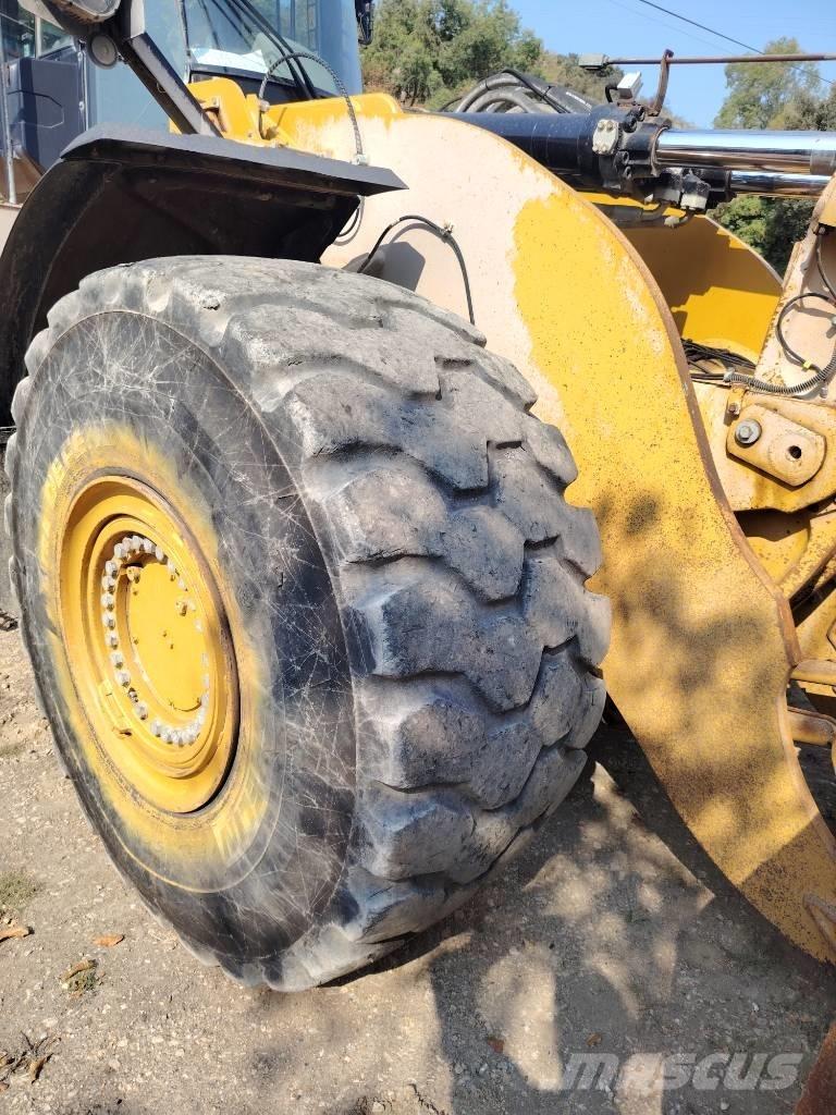 CAT 980 M لوادر بعجل