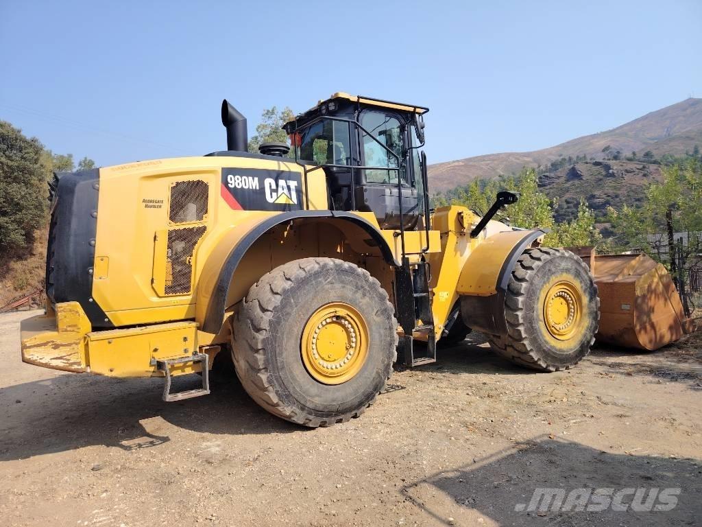 CAT 980 M لوادر بعجل