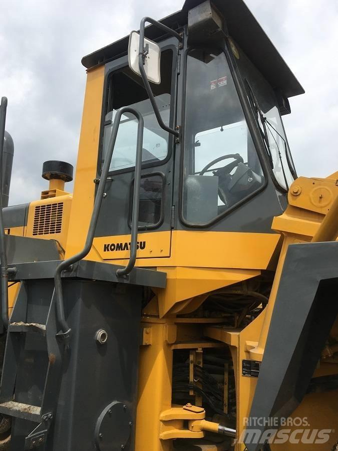 Komatsu WA 470-3 لوادر بعجل