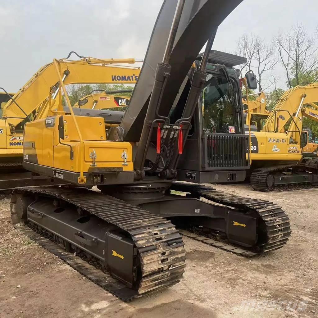 Volvo EC200D حفارات زحافة
