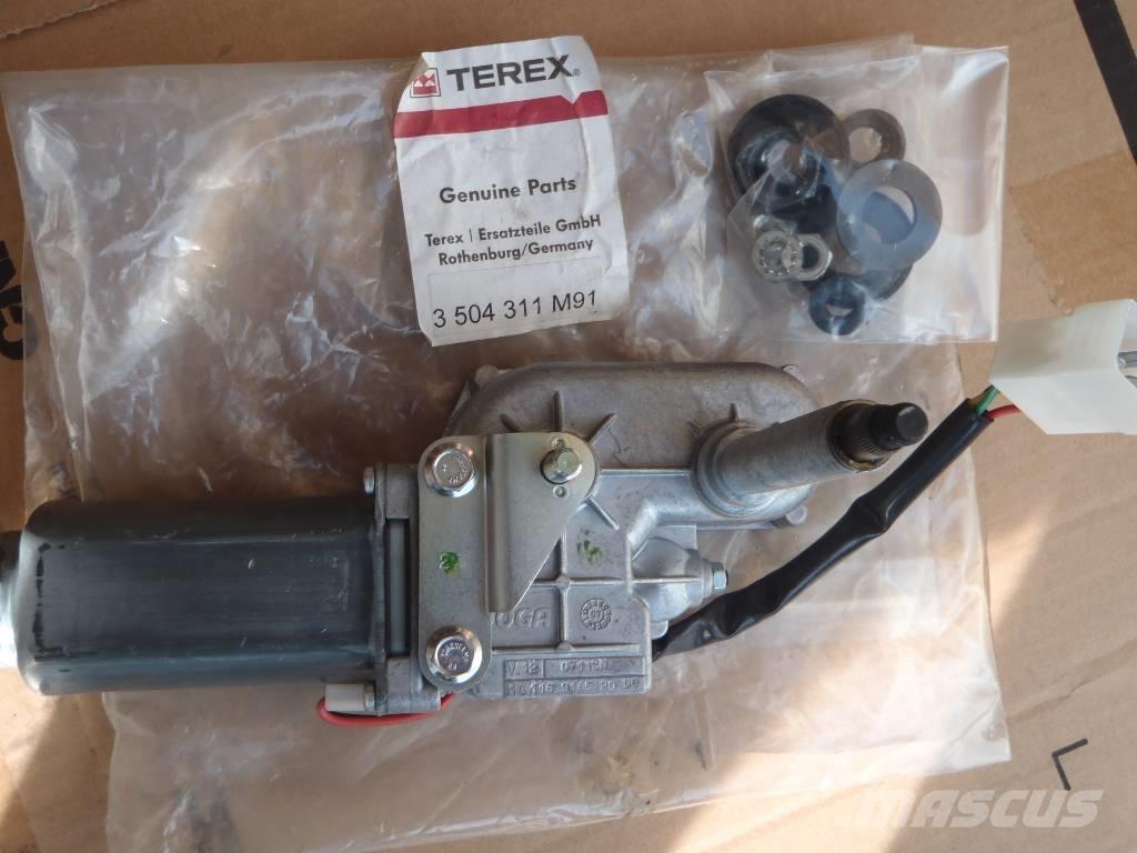 Fermec 860 إلكترونيات