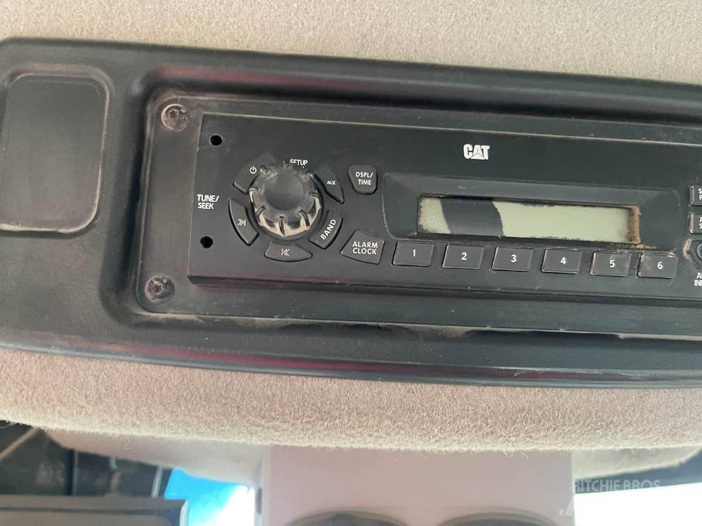 CAT 980 K لوادر بعجل