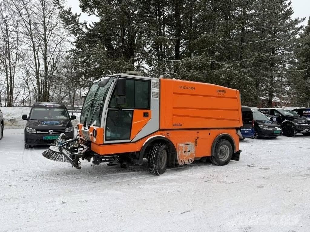 Bucher CityCat 5000 كناسات