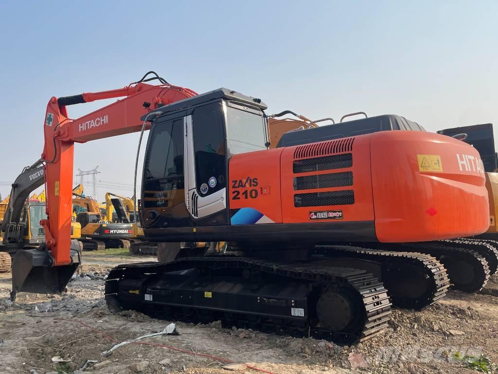 Hitachi ZX 210 حفارات زحافة