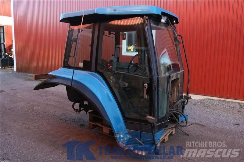 New Holland 8870 كابينة والداخلية